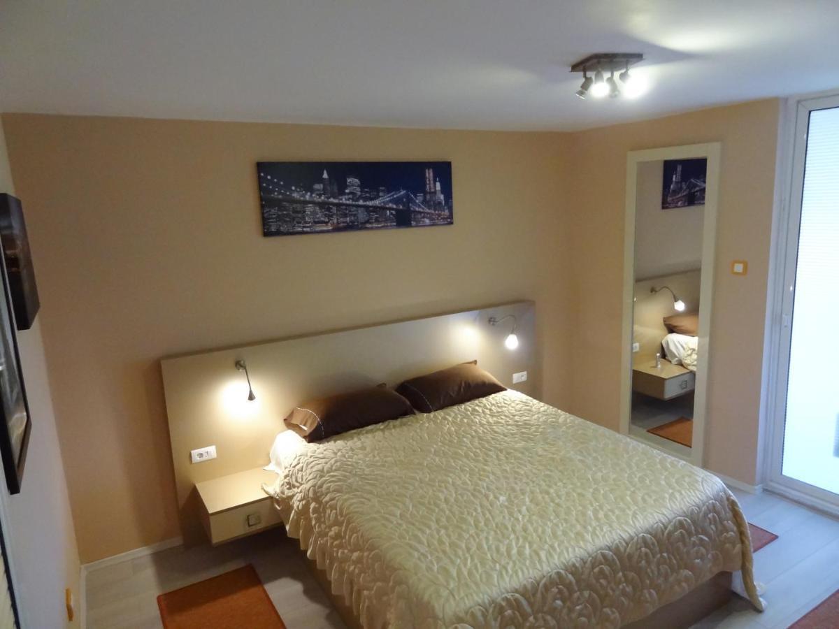 Lvc,Lac & Nyc Apartshotel Faleza Galati  Exterior photo